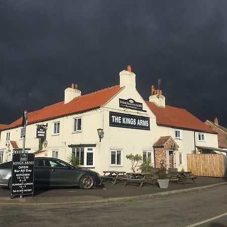 Kings Arms Hotel Thirsk Buitenkant foto